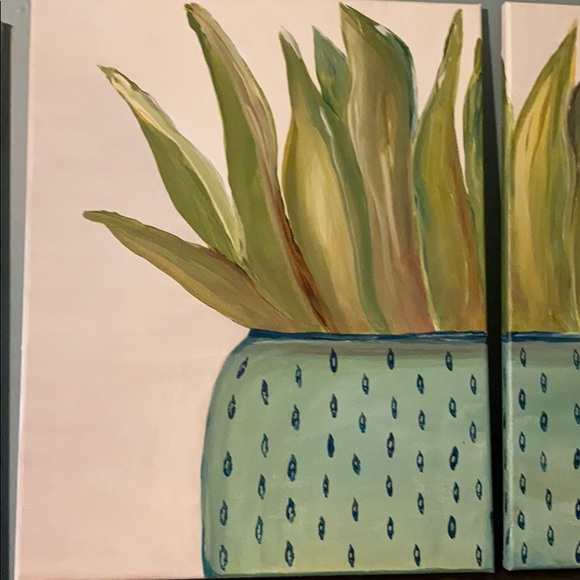 VASED FOLIAGE - Picture 1 of 9